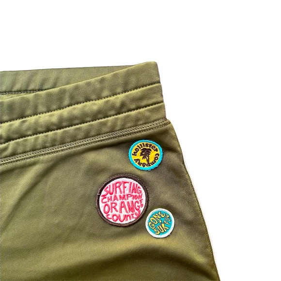 Hollister olive green low rise sweat pants Y2K with patches Size M - Picture 3 of 6